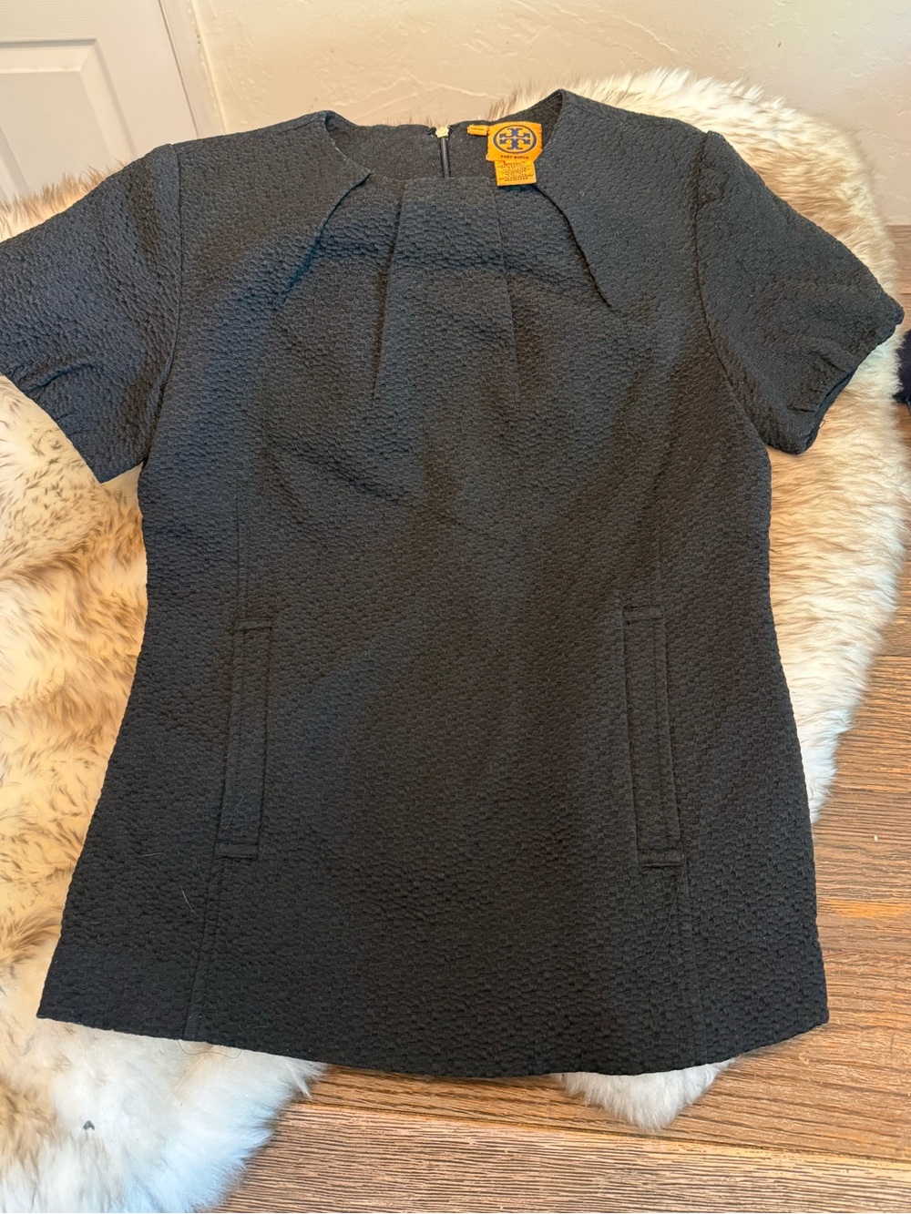 Tory Burch Black Textured Short Sleeve Ponte Top size 4